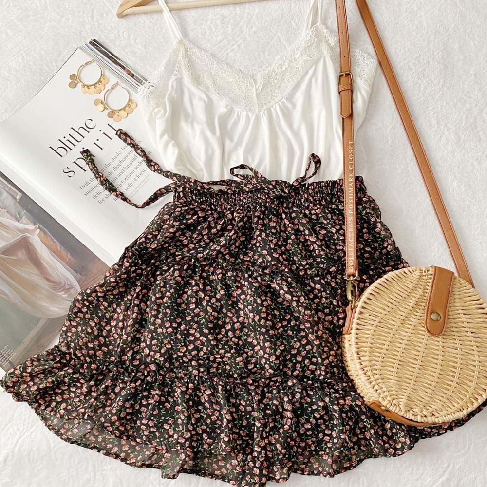 Ditsy Floral Print Multi-tiered Skirt